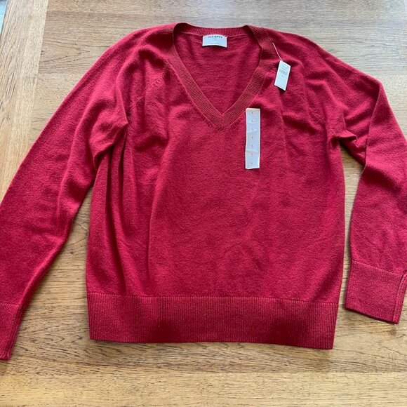 Old Navy Deep Red LARGE TALL SoSoft Loose V-Neck Sweater Long Sleeve 425 - Picture 1 of 2